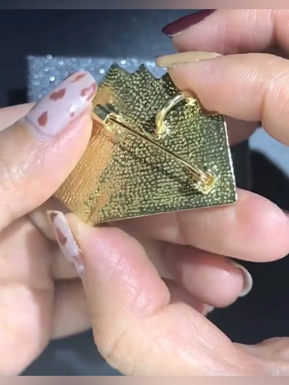 GOLD CRYSTAL POKER BROOCH / PIN / PENDANT